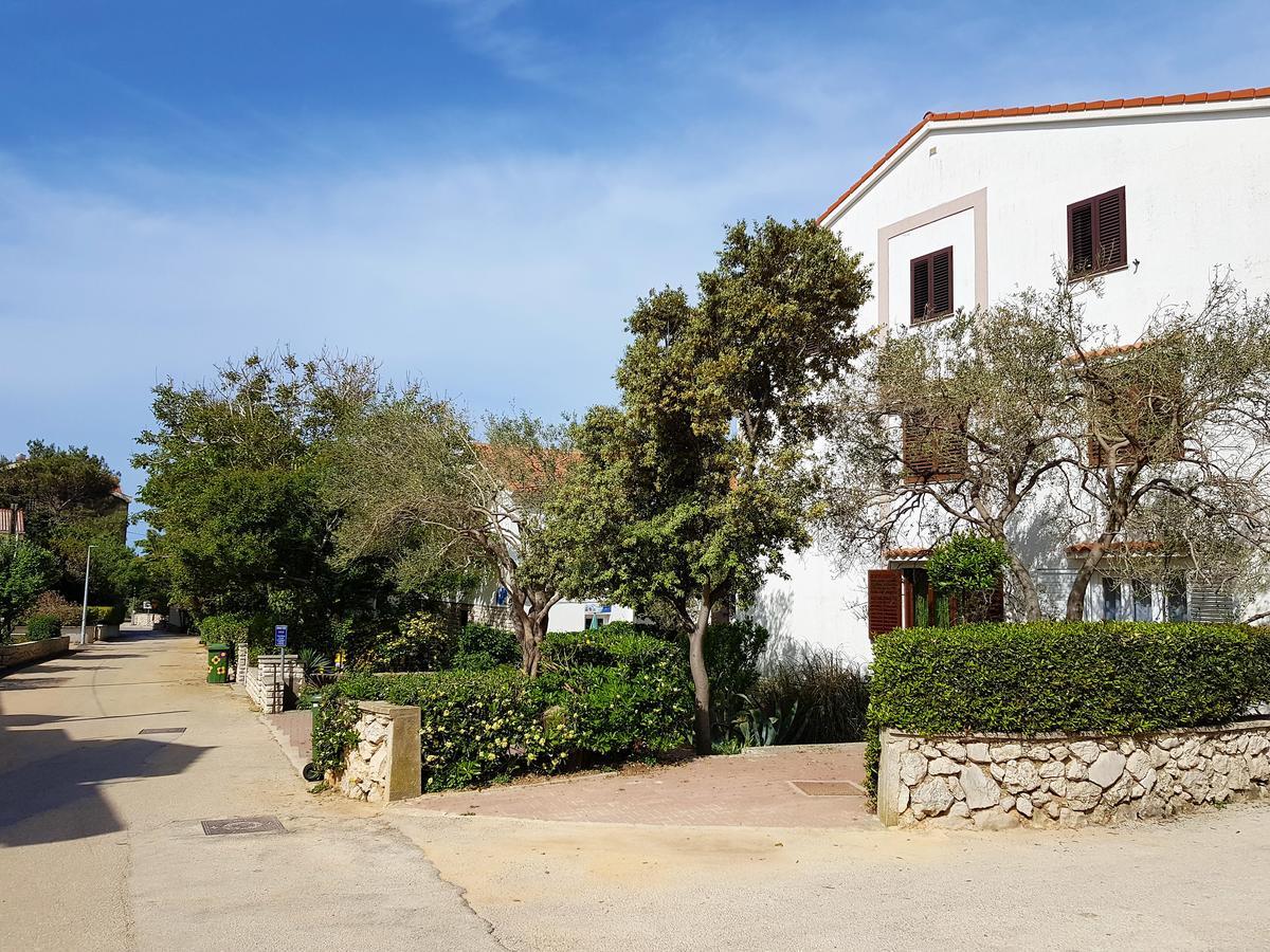 Apartments Monica Novalja Exterior foto